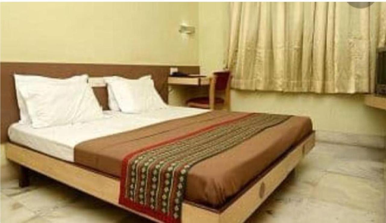 Ballia Hotel Chandrawali By Wb Inn מראה חיצוני תמונה